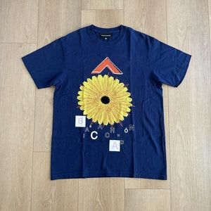 Bianca Chandon Tee. Men’s Large.